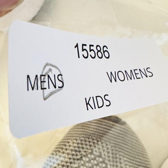 Nike Shoes Mens 8.5 Black Gray Flyknit Racer Volt Running Sneakers Comfort - Picture 11 of 11